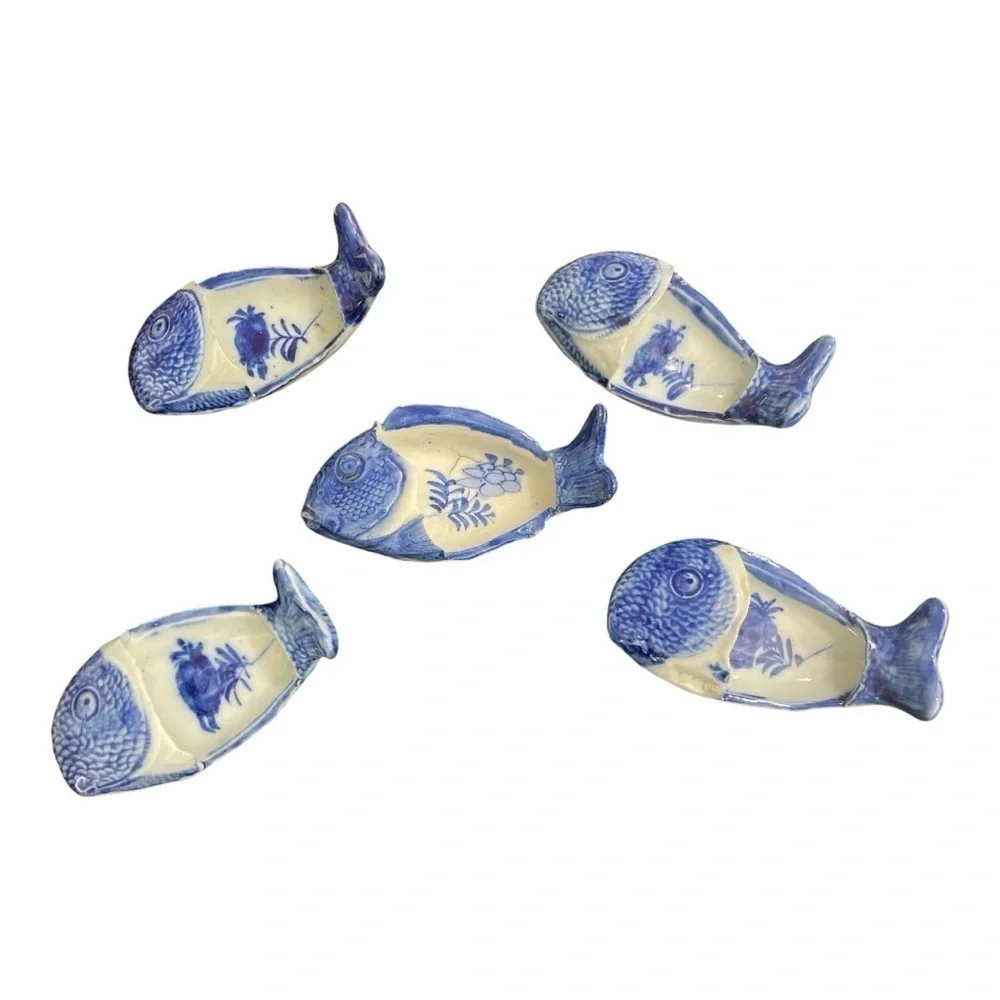 Antique Meiji Japanese Blue White Imari Fish Brush Washers Set of 5 c1890